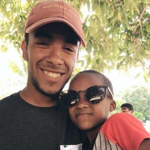 Meet your Posher, Aaron